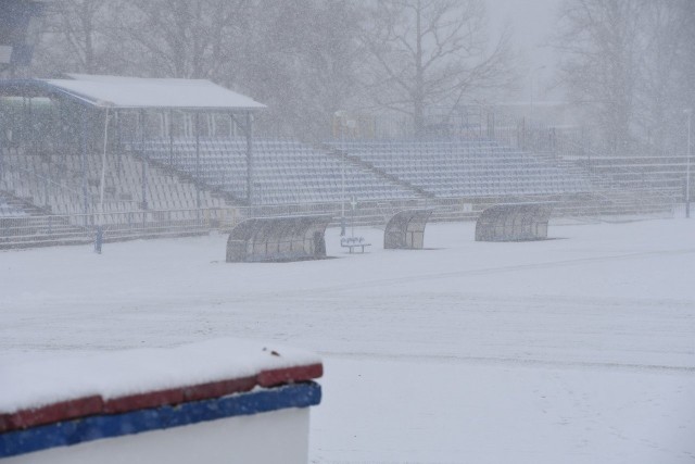 Gorzowski stadion OSiR w zimowej aurze