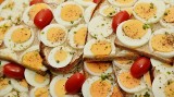W ten sposób jajka na twardo działają na Twój organizm. Co się stanie, gdy zjesz ich za dużo?