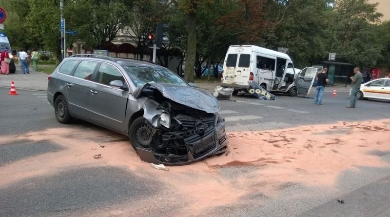 Wypadek na skrzyżowaniu ul. Wólczańskiej i ul. Radwańskiej