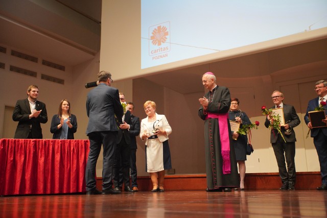 W środę odbyła się XI edycja Gali Banku Miłosierdzia organizowana przez Caritas Poznań. W wydarzeniu wzięło udział blisko 400 zaproszonych gości, którzy regularnie wspierają działania Caritasu.