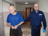 Człuchów. Nietrzeźwy 34-latek i zbiórka pieniędzy na piwo. Gdy mieszkaniec Sieradza powiedział mu "nie", rzucił się na niego z nożem | FOTO