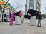 "Obietnica" już zdobi ulicę Kilińskiego. Rzeźba robi wrażenie i przyciąga uwagę. Jej odsłonięcie uświetniło rozpoczęte właśnie Dni Miasta