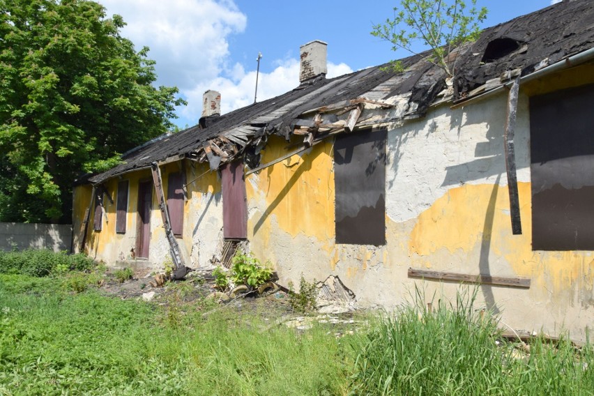 Znika kolejna stara zabudowa z centrum Kielc. Wyburzone są...