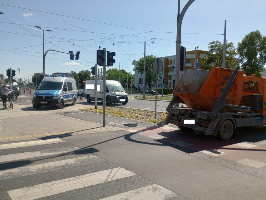 Służby otrzymały wezwanie po godzinie 14.15, dotyczyło ono...