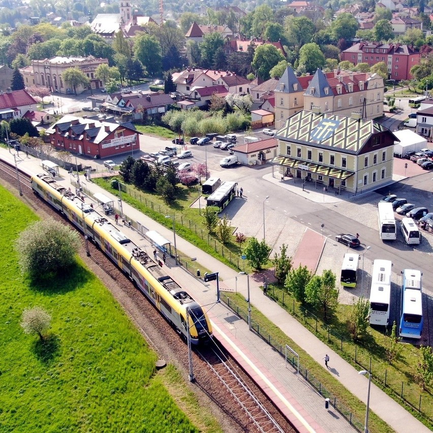 Pasażerowie oczekują, że pociągi Szybkiej Kolei...