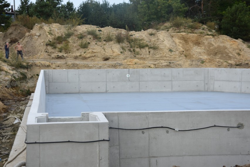Budowa basenu w Żarkach