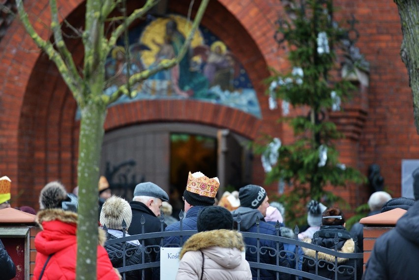 Orszak Trzech Króli w Świnoujściu 2019 przeszedł ulicami miasta [ZDJĘCIA, WIDEO]