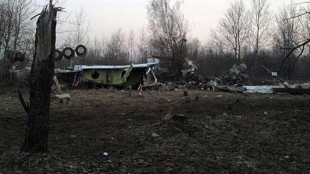 Katastrofa smoleńska miała miejsce 10 kwietnia 2010 roku. Polscy śledczy oskarżają rosyjskich kontrolerów lotu o celowe jej spowodowanie.