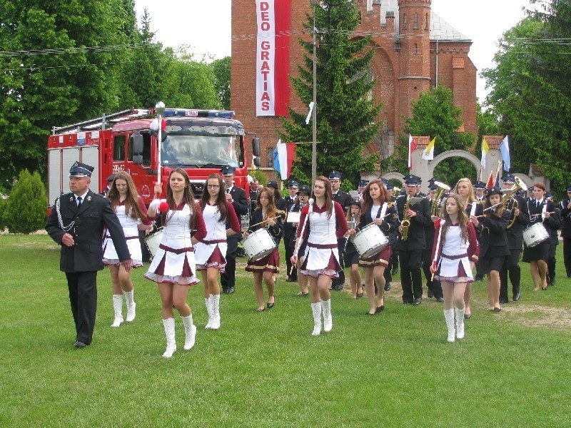 Uroczystość rozpoczęła się od mszy św. w kościele w Popowie...