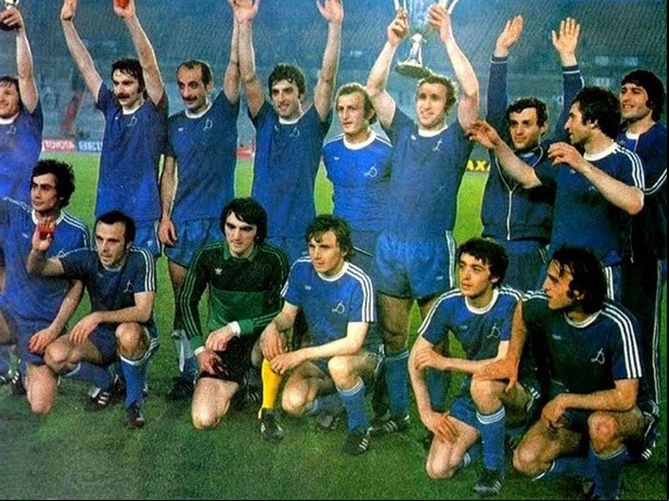 DINAMO TBILISI – PUCHAR ZDOBYWCÓW PUCHARÓW 1981Czy wiedzieliście, że Dinamo Tbilisi triumfowało w europejskich rozgrywkach? W roku 1981 występujące pod flagą Związku Radzieckiego Dinamo okazało się bezkonkurencyjne w Pucharze Zdobywców Pucharów. W drodze po trofeum klub z Tbilisi uporał się m.in. z angielskim West Hamem i Feyenoordem Rotterdam, a w finale rozegranym w Dusseldorfie pokonał Carl Zeiss Jenę z NRD.