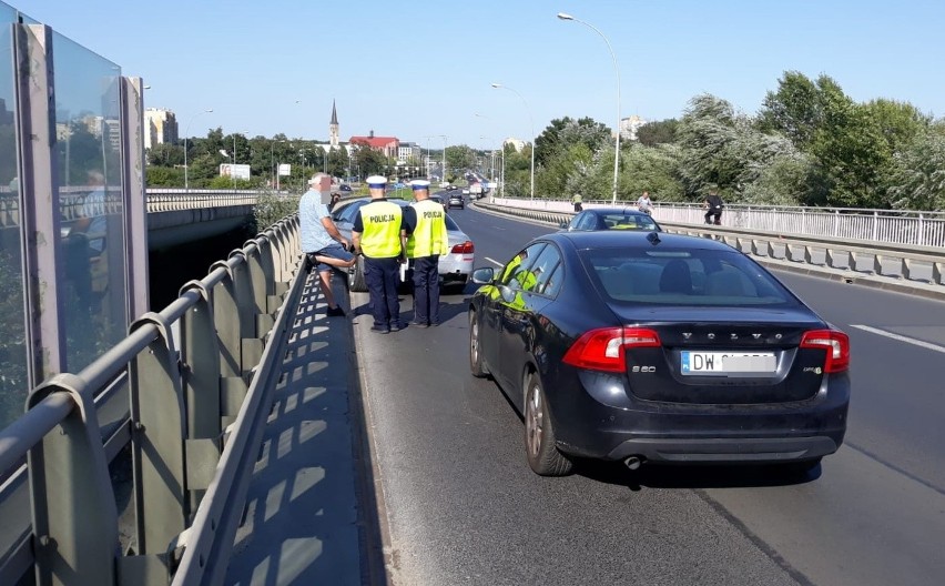 Wypadek i utrudnienia w ruchu na Gądowiance (ZDJĘCIA)