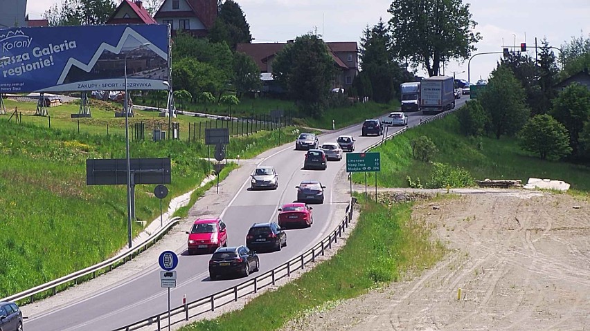 Duże korki na zakopiance. W niektórych miejscach kierowcy...