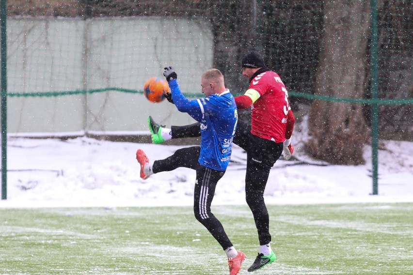 21.02.2022 r. Sparing: Sandecja Nowy Sącz - Ruch Chorzów....