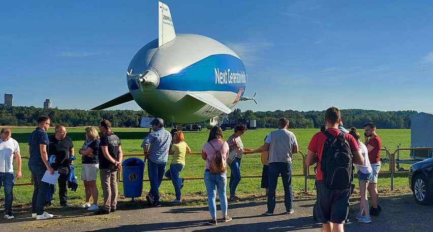 Zeppelin nad Śląskiem! Mieszkańcy zadzierają głowy i...