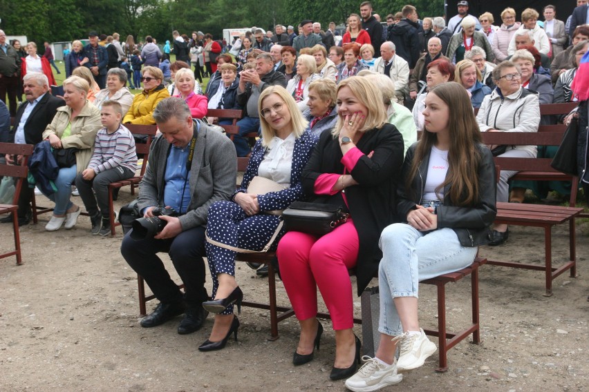 Festyn Rodzinny w Zarębach Kościelnych. Koncerty, pyszne jedzenie i atrakcje dla dzieci. 29.05.2022