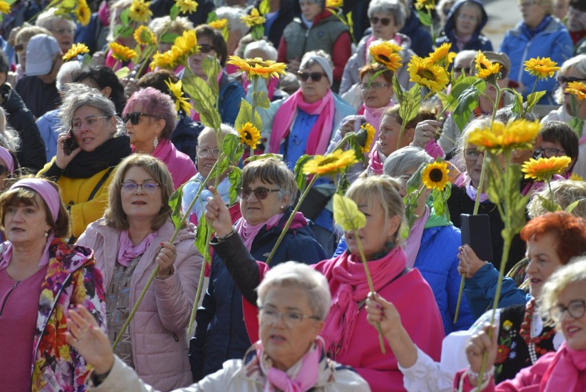 Tysiące kobiet wzięło udział w XXVI Ogólnopolskiej...