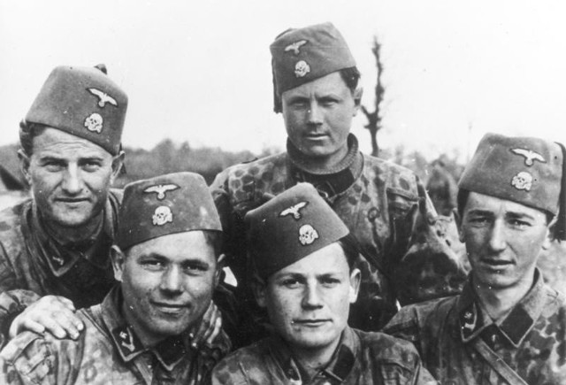 Żołnierze 13 Dywizji SS Handschar w 1943 roku.