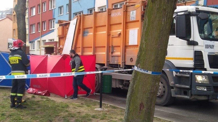 Śmiertelny wypadek w Lubinie. Śmieciarka przejechała kobietę (ZDJĘCIA)