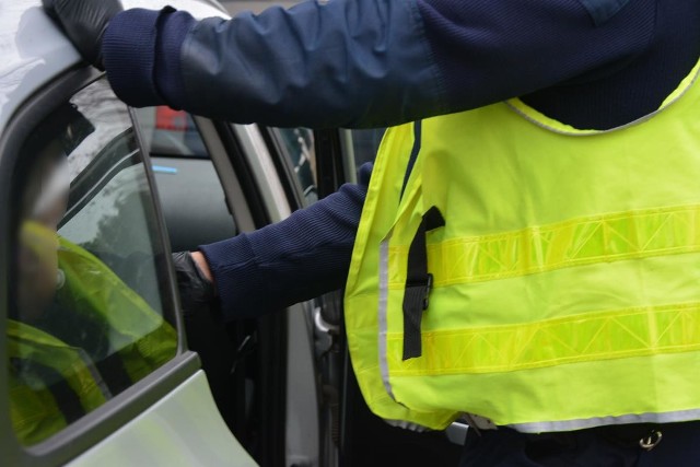 Policjanci z Krosna Odrzańskiego zatrzymali na terenie gm. Bobrowice kierowcę, u którego wykryto obecność amfetaminy.