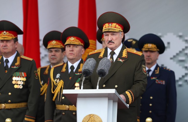 Aleksandr Łukaszenka pokrętnie powiedział, że Białoruś nie ma planów dołączenia do wojny na Ukrainie, chyba że "zostanie w nią wciągnięta"