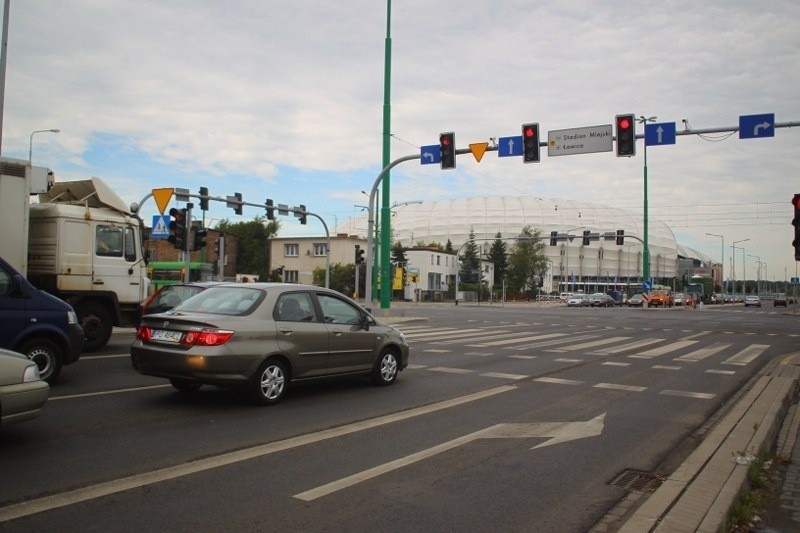 Sygnalizacja świetlna na skrzyżowaniu Bułgarskiej i...