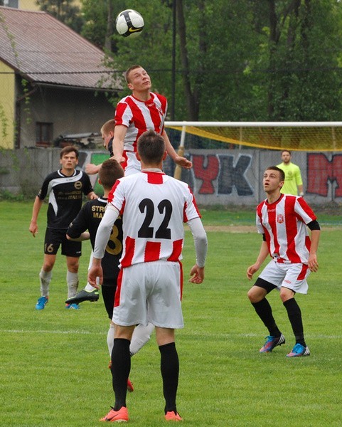 Strumyk Malawa pokonał na swoim boisku Resovię II 2-0.