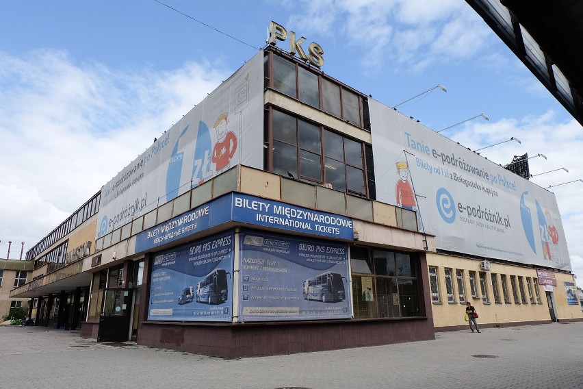 Dworzec PKS wybuduje warszawska firma  Budner. Stary budynek...
