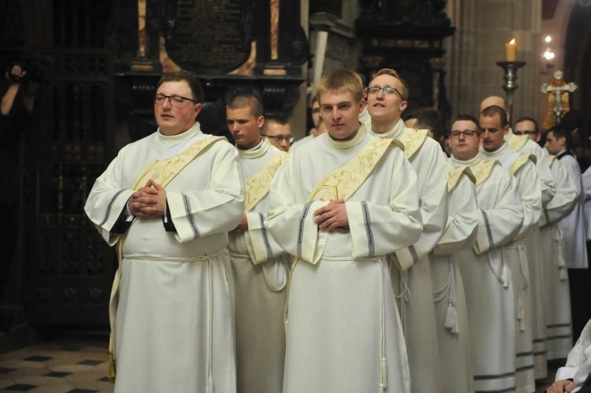 Kraków. Święcenia kapłańskie w katedrze na Wawelu [ZDJĘCIA]