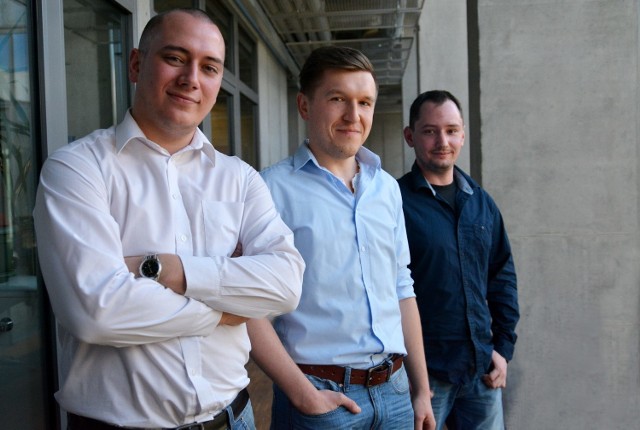 Na zdjęciu od prawej: Kamil Pręciuk, Grzegorz Olifirowicz i Szczepan Kania ze studia Mutated Byte