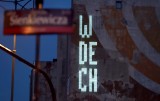 Nowy neon w Łodzi - instalacja artystyczna "Wdech/Wydech"