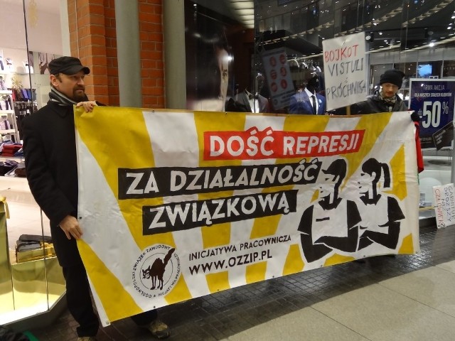 Stary Browar: Protestowali przeciwko wyzyskowi szwaczek. Interweniowała ochrona