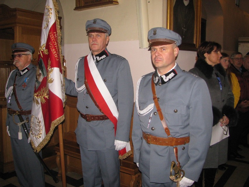 Żołnierze GO „Wyszków” wraz z dowódcą generałem brygady...