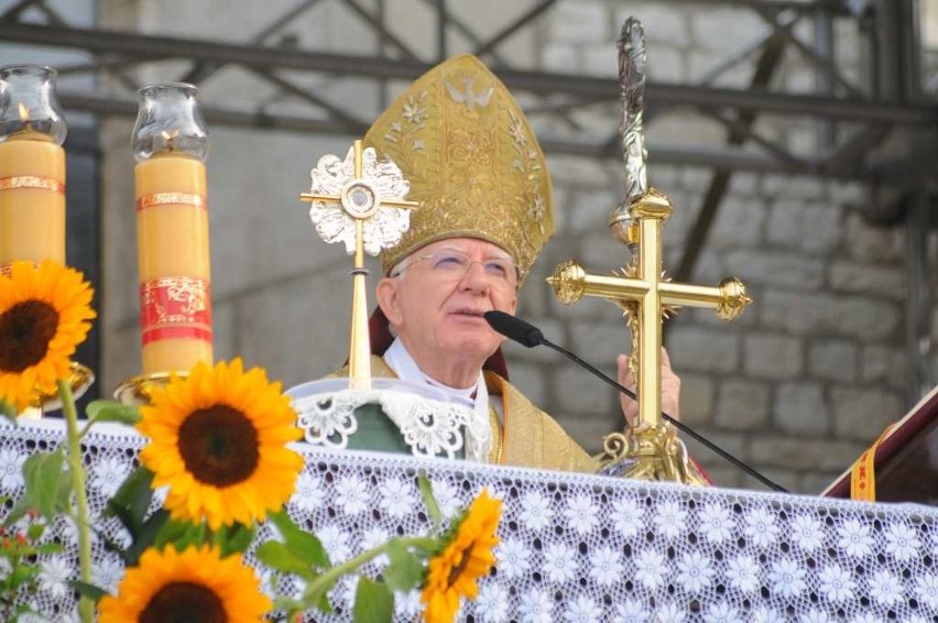 Pielgrzymi wyruszyli w drogę na Jasną Górę [ZDJĘCIA]