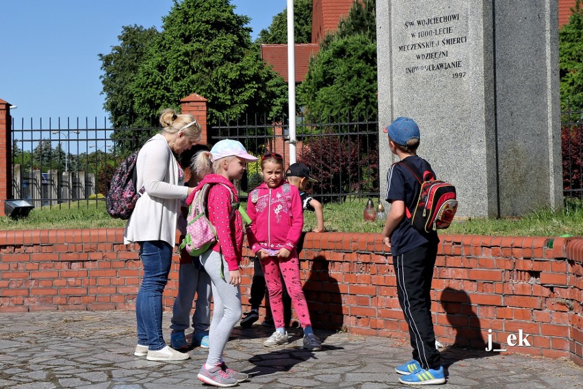 Oddział PTTK w Inowrocławiu wspólnie z miejscową Szkołą...