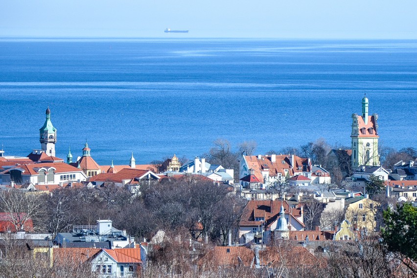 Statki unoszące się nad Zatoką Gdańską? Naukowe wyjaśnienie niezwykłych ujęć. Co to za zjawisko?