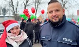 Zielonogórscy policjanci dla chorej Bianki. To była piękna, urodzinowa akcja pod Centrum Zdrowia Matki i Dziecka