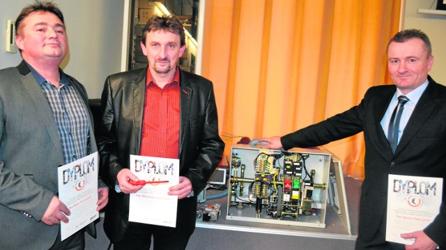 Bełchatowska kopalnia nagradza pomysłową załogęZwycięzcy ostatniego rankingu (od lewej): Rafał Furczyńki, Wojciech Łuszczyński i Marcin Mokrzyński