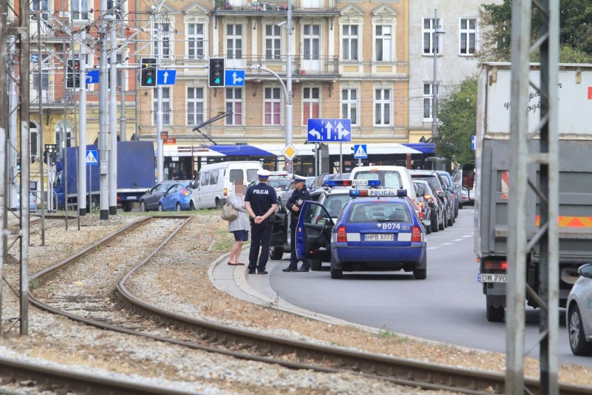 Niecodzienna interwencja policjantów na ul. Drobnera