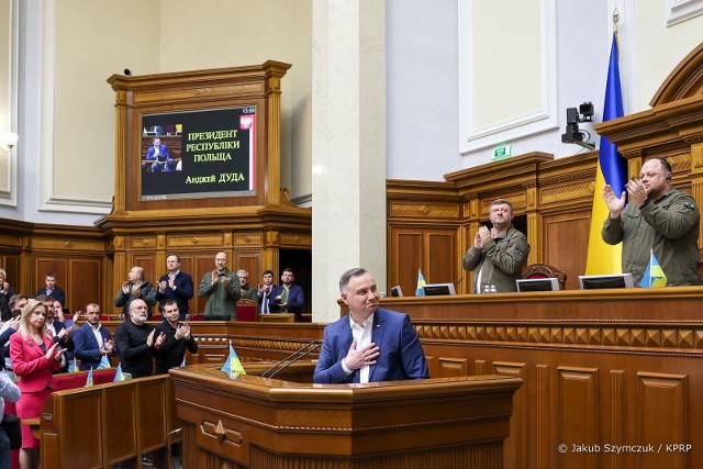 Prezydent Andrzej Duda odbył wizytę w Kijowie. Jak podkreśla doradca prezydenta, była to historyczna wizyta i historyczne przemówienie.