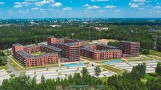 Nowy Nikiszowiec z drona. To największe osiedle, jakie powstało w Polsce w ramach programu Mieszkanie Plus. Ile kosztuje najem i czynsz