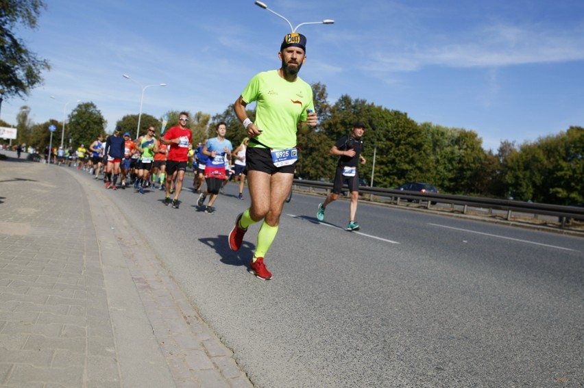 Uczestnicy Maratonu Warszawskiego 2018. Więcej zdjęć...