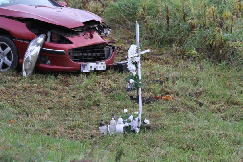 Wypadek w Suchorzowie. W zderzeniu dwoch samochodów ucierpiała kobieta kierująca jednym z nich (ZDJĘCIA)