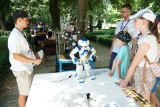 Piknik sąsiedzkich inspiracji w Starym Zoo: Od prezentacji robotów po wymianę projektów, czyli wszystko o nowoczesnych technologiach