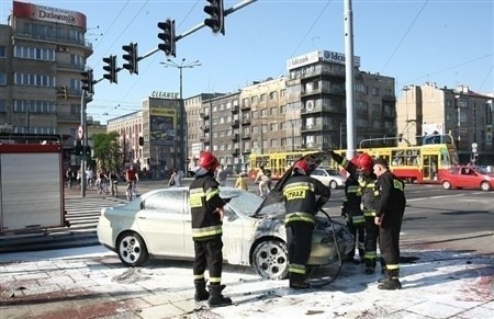 Alfa romeo w płomieniach