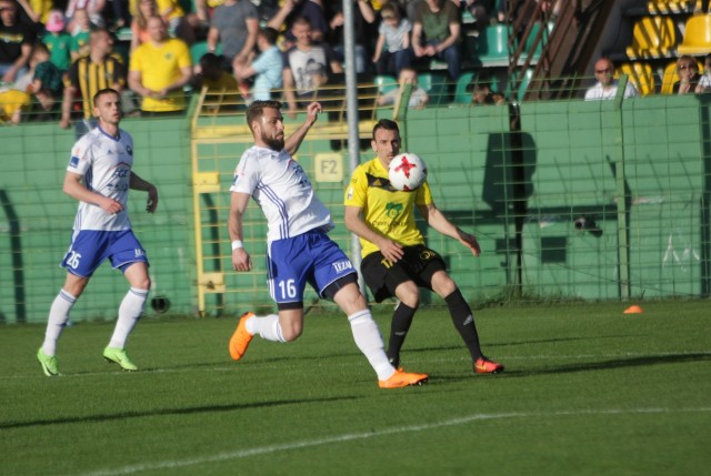 W ubiegłym sezonie mecze obu klubów kończyły się zwycięstwami Stali Mielec, a barwy GKS-u Katowice reprezentował jeszcze Andreja Prokić (z prawej), obecnie gracz mieleckiej drużyny