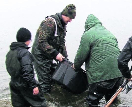 Jezioro Mositko zostało zarybione pierwszy raz od 5 lat