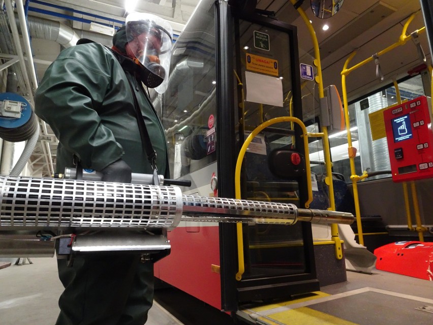 Częstochowa: MPK rozpoczęło dodatkową dezynfekcję wnętrza autobusów i tramwajów