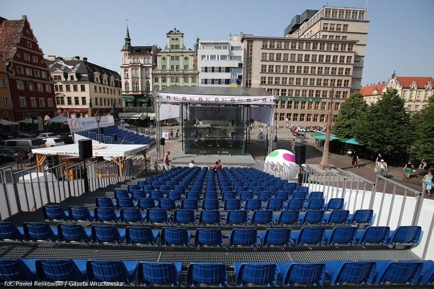 Wrocław: Grali w squasha z mistrzem Polski na pl. Solnym (ZDJĘCIA)