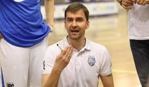 Ekipa Biofarmu, prowadzona przez Przemysława Szurka, po trudnym meczu w Inowrocławiu zbliżyła się do fazy play-off I ligi koszykarzy