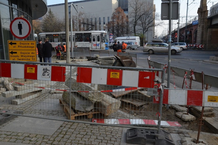 Budowa przejścia dla pieszych na ul. Świdnickiej i remont...